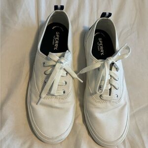 Sperry women’s sneakers. Excellent condition. Size 9.